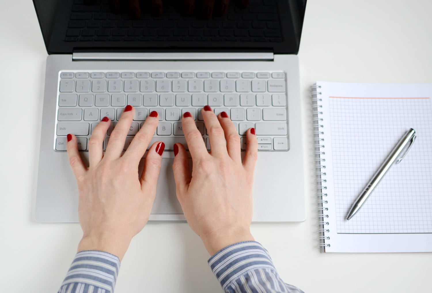 Cómo usar conectores en español: guía completa con ejemplos prácticos
